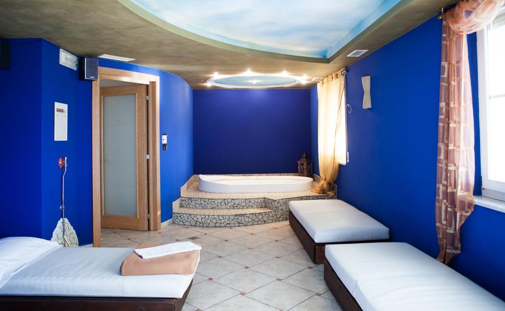 Hotel Comfort Erica Dolomiti Val D'Adige Salorno Buitenkant foto