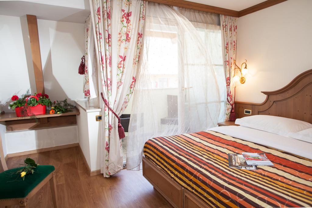 Hotel Comfort Erica Dolomiti Val D'Adige Salorno Buitenkant foto